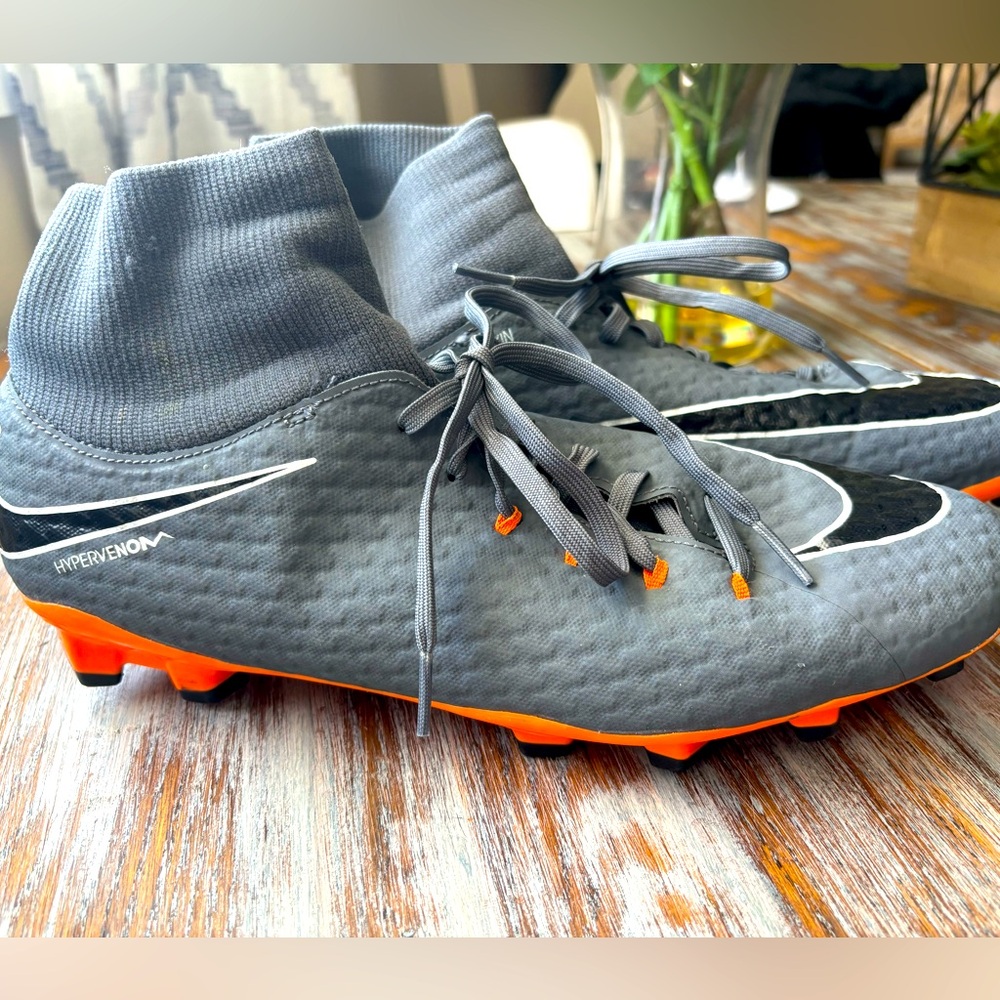 Nike Soccer Cleats
Hypervenom Phantom 3 Academy